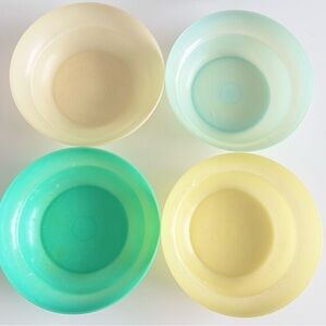 TUPPERWARE VINTAGE Pastel Cereal Bowl Set Cream Blue Green Yellow